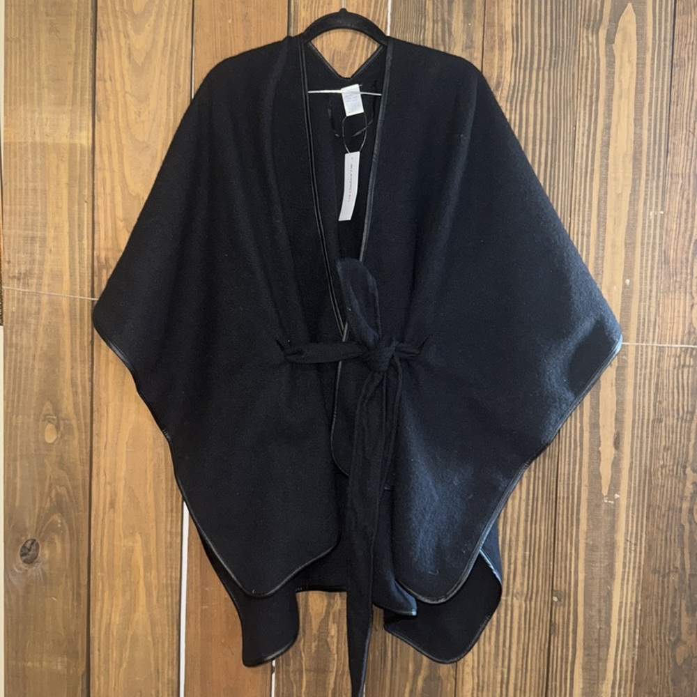 Liz Claiborne Women’s Poncho - Picture 3 of 9